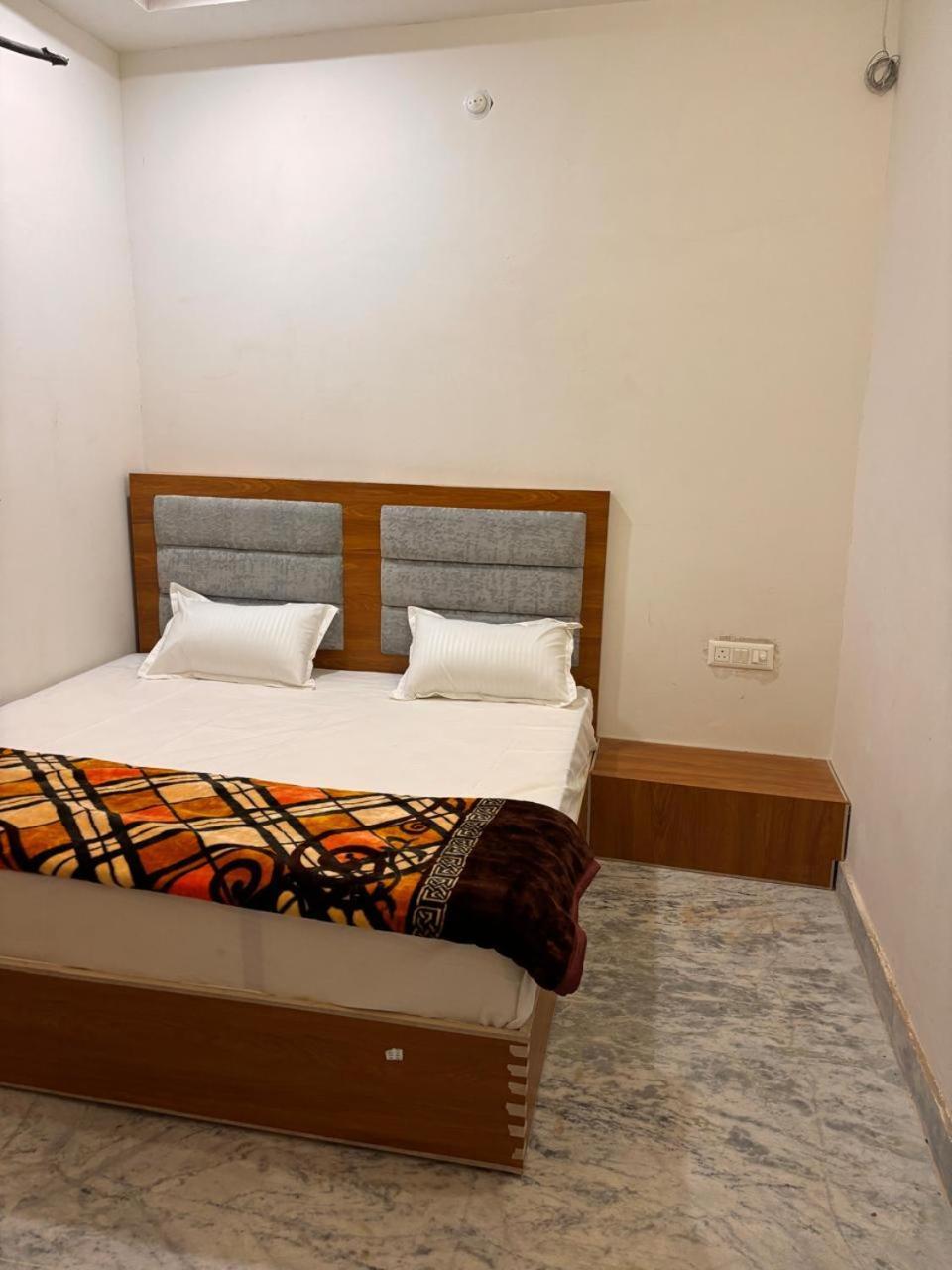Maa Dhaam Homestay Vrindavan